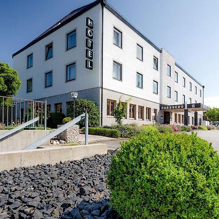 Hotel Parsberg พุคไฮม์ ภายนอก รูปภาพ