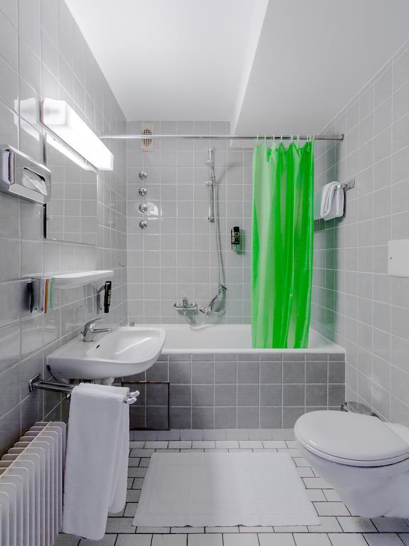 Hotel Parsberg พุคไฮม์ ห้อง รูปภาพ