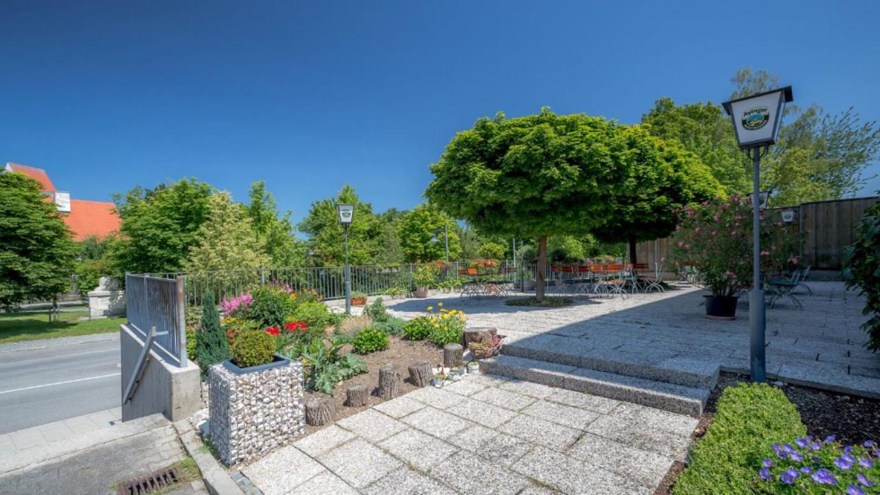 Hotel Parsberg พุคไฮม์ ภายนอก รูปภาพ