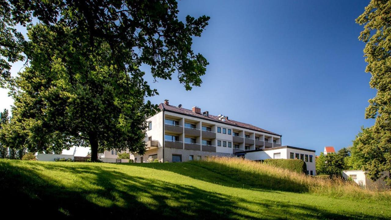 Hotel Parsberg พุคไฮม์ ภายนอก รูปภาพ
