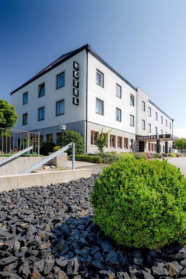 Hotel Parsberg พุคไฮม์ ภายนอก รูปภาพ